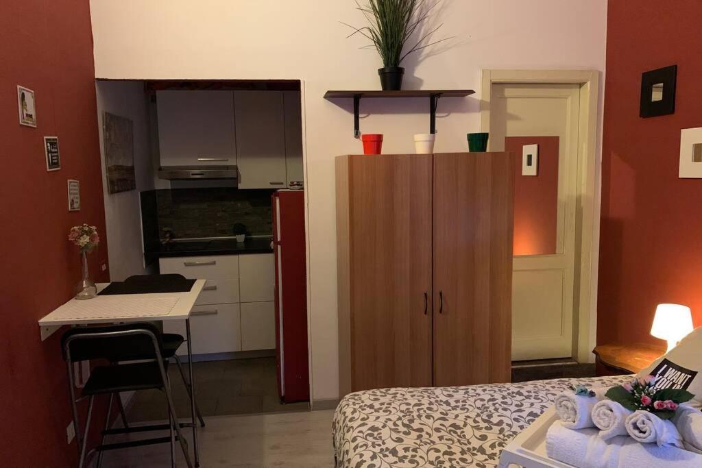"Little Sicilian Home"-Room With A Private Bathroom & Kitchen -Fridge - And Shared A Beautiful Terrace On Hostel Taormina Center Exterior foto